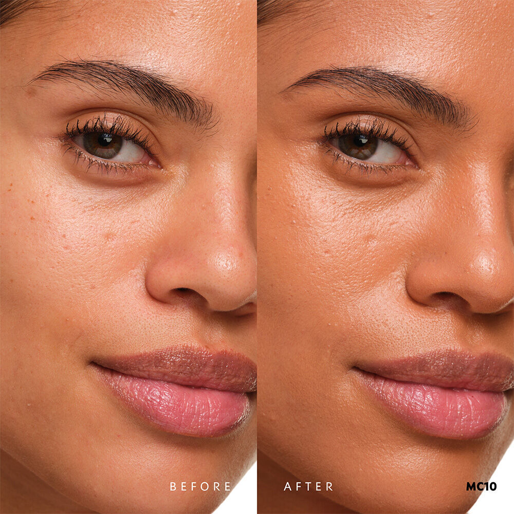 Vorher und nachher YSL SKIN AFFAIR SOFT GLOW CUSHION FOUNDATION MC10. Einheitlicher Teint mit nahtlosem, strahlendem Soft-Glow-Finish.