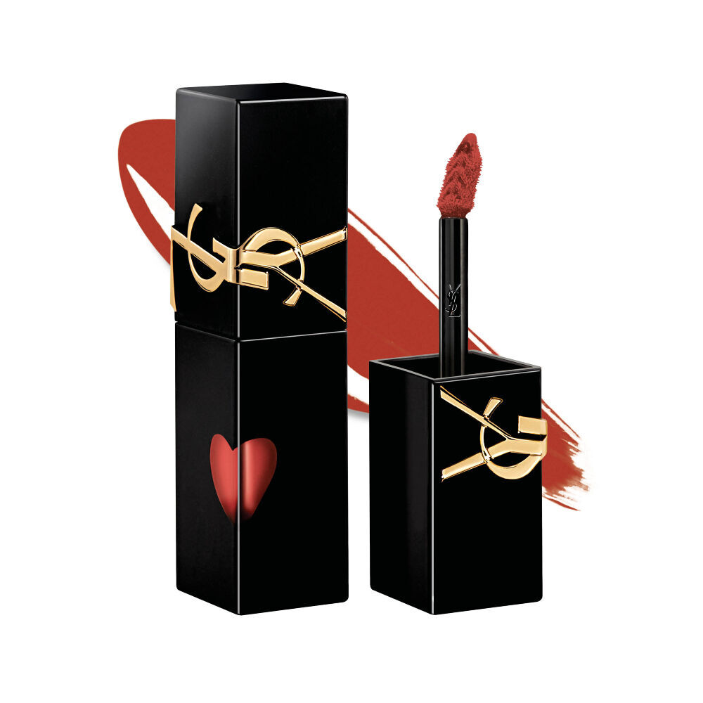 YSL The Inks Vinyl Cream im Farbton 810 – ein schwarzes Tube mit goldenem YSL-Logo und einem herzformigen Ausschnitt, der den orangefarbenen Ton enthullt.